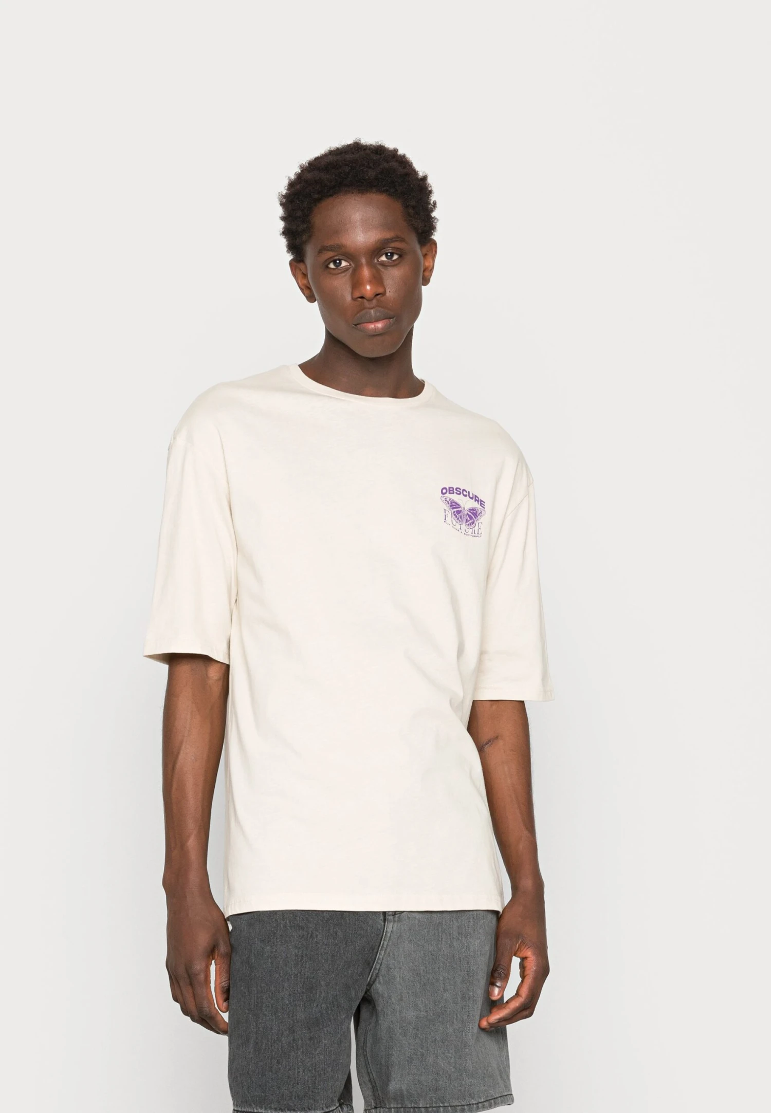 YOURTURN Nostalgia Future Tee Unisex - Camiseta Estampada - Grey 1 YOURTURN Nostalgia Future Tee Unisex - Camiseta Estampada - Grey