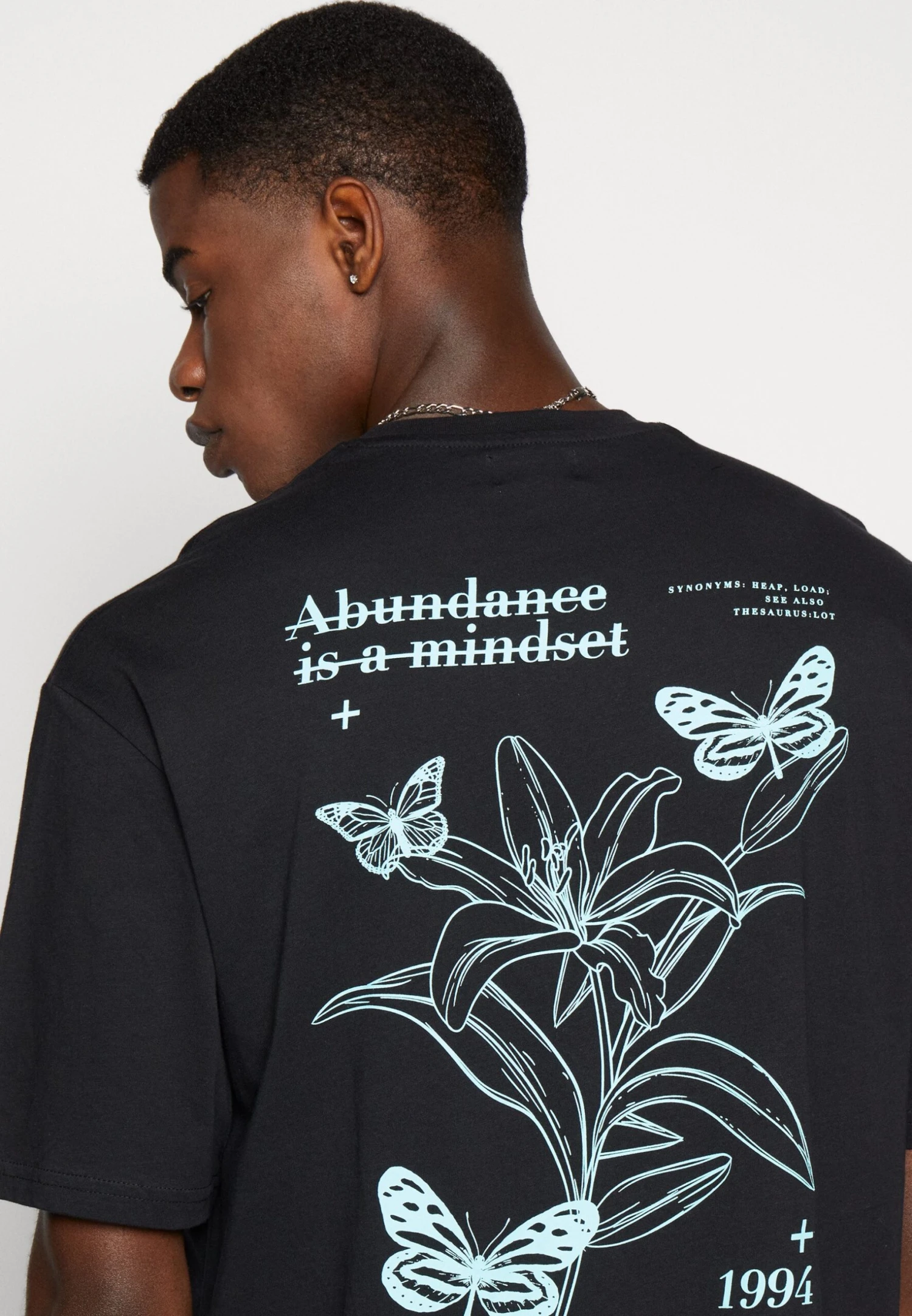 YOURTURN Chest Tee Unisex - Camiseta Estampada - 802 - Black 6 YOURTURN Chest Tee Unisex - Camiseta Estampada - 802 - Black - Imagen 6