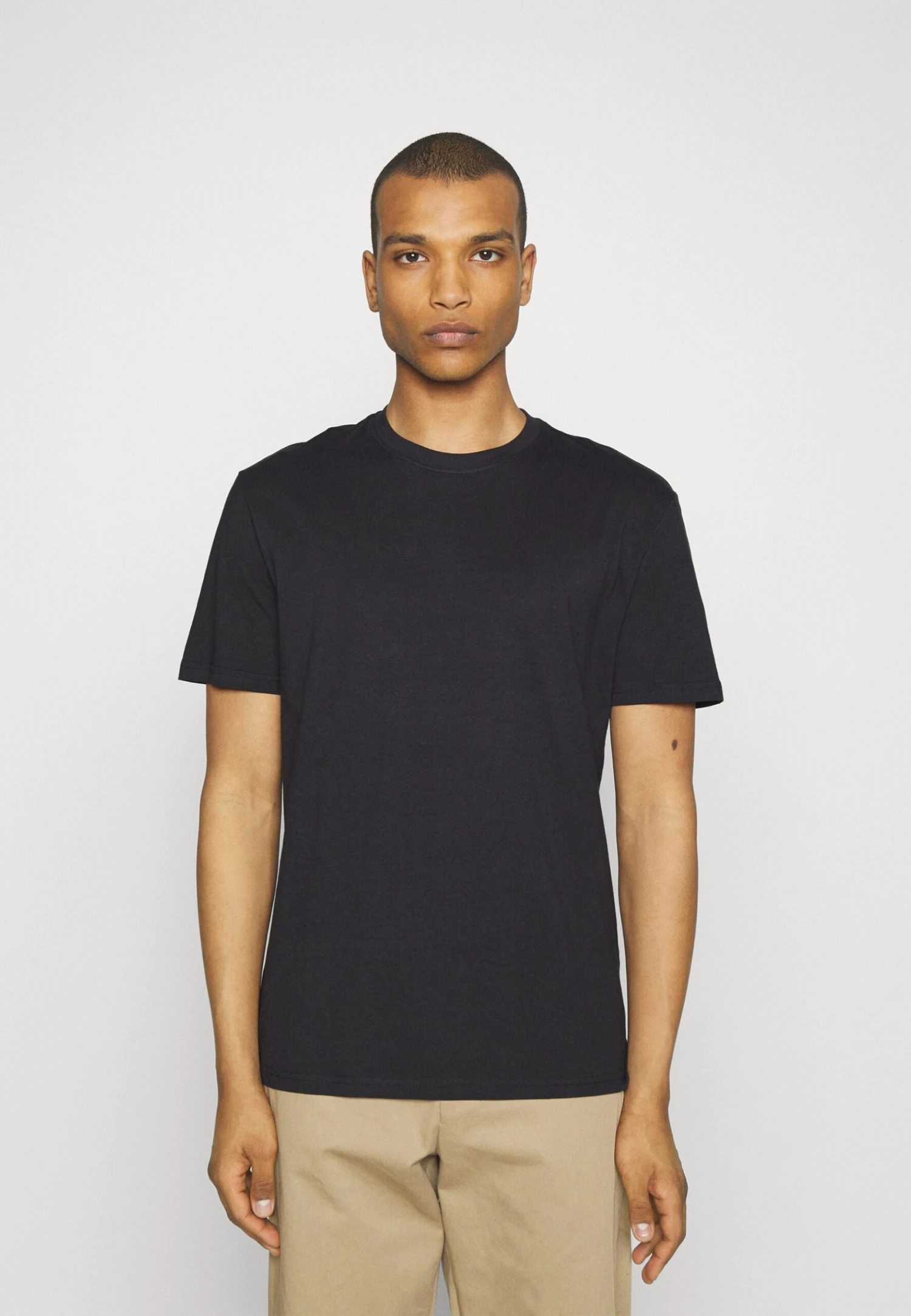 YOURTURN Unisex 5 Pack - Camiseta Básica - Light Blue/Blue/Stone 4 YOURTURN Unisex 5 Pack - Camiseta Básica - Light Blue/Blue/Stone - Imagen 4