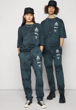 YOURTURN Wincent Weiss Unisex - Pantalones Deportivos - Black 12 YOURTURN Wincent Weiss Unisex - Pantalones Deportivos - Black -Yourturn 18525c926f3142e6bc6aa97540204c15