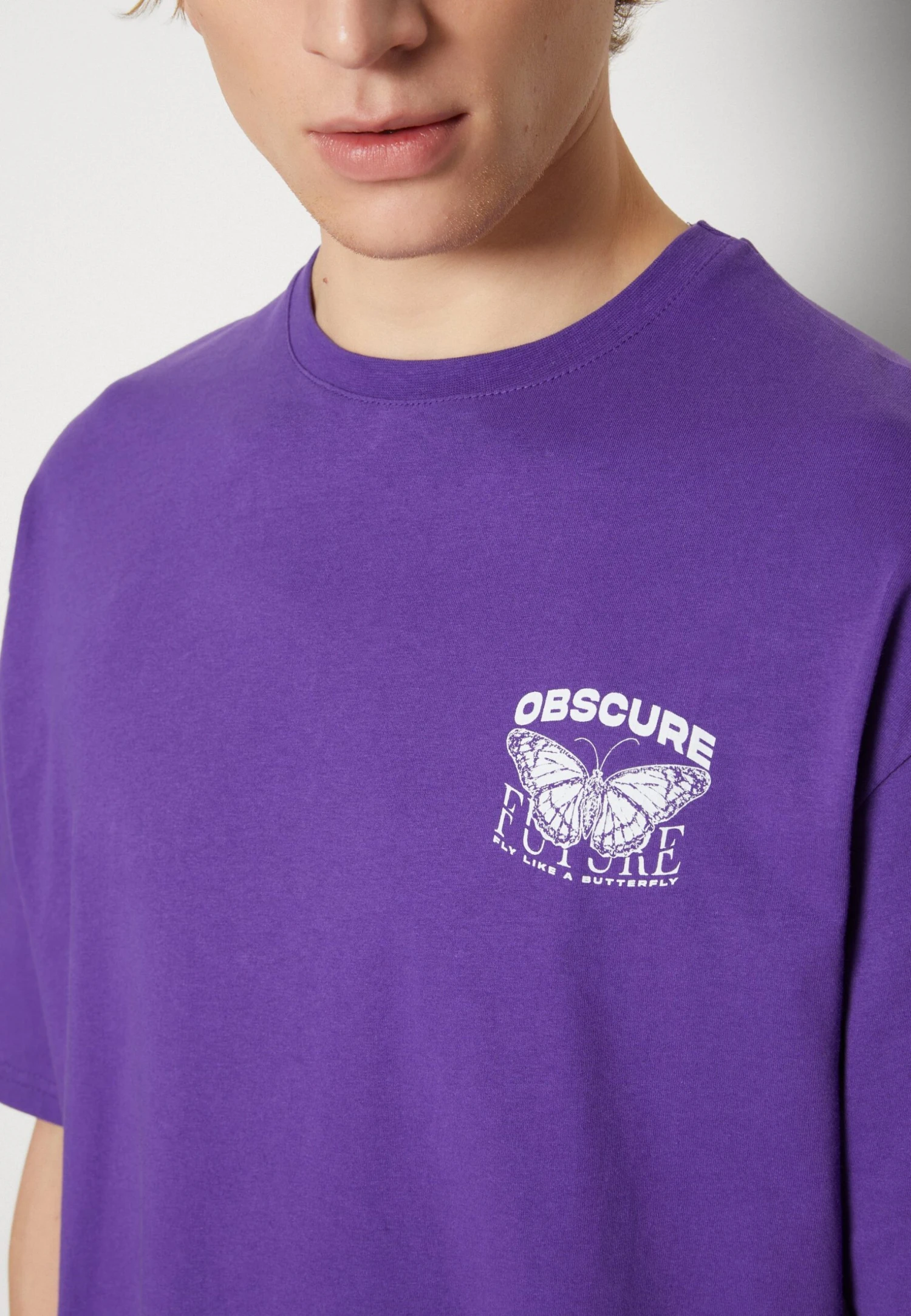 YOURTURN Nostalgia Future Tee Unisex - Camiseta Estampada - Purple 6 YOURTURN Nostalgia Future Tee Unisex - Camiseta Estampada - Purple - Imagen 6