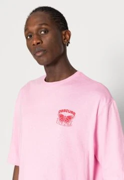 YOURTURN Nostalgia Future Tee Unisex - Camiseta Estampada - Pink -Yourturn 2c7e9a8267c24ab68707f78a01b1d56e