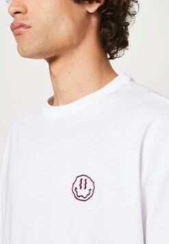 YOURTURN Unisex - Camiseta Básica - White -Yourturn 3066775aa6174c068f6176f9edbdb3d3