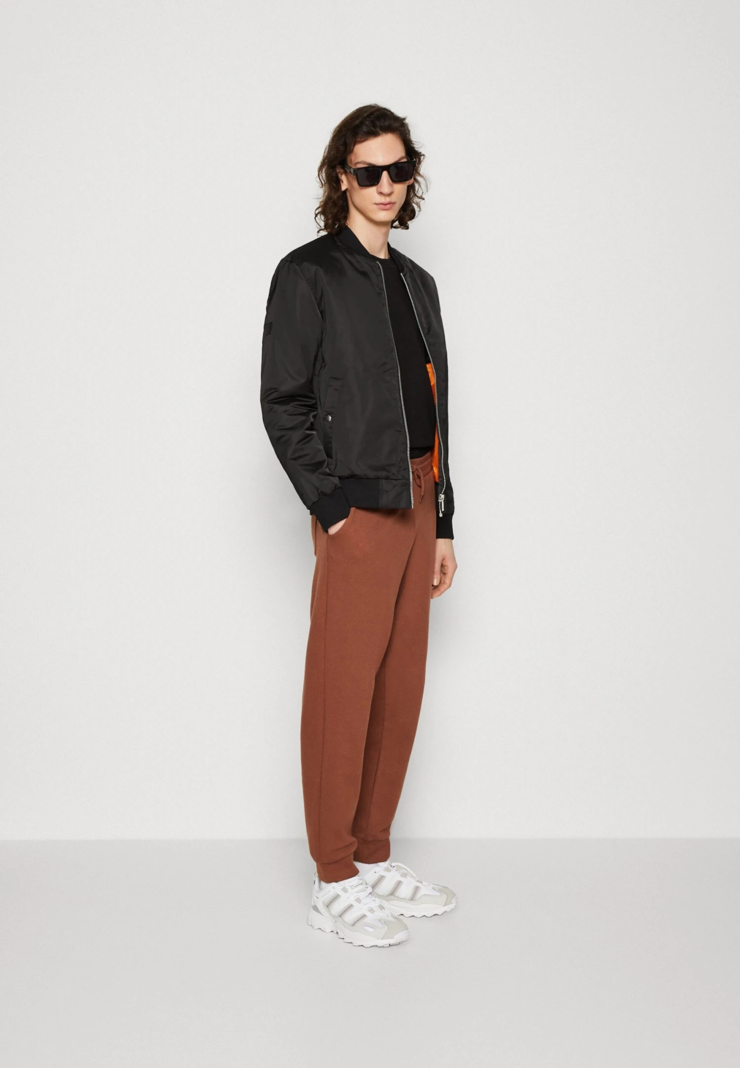 YOURTURN Unisex 2 Pack- Pantalones Deportivos - Brown/Off-White 1 YOURTURN Unisex 2 Pack- Pantalones Deportivos - Brown/Off-White