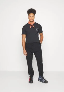 YOURTURN Unisex - Pantalones Deportivos - Black 13 YOURTURN Unisex - Pantalones Deportivos - Black -Yourturn 4726d7ee4d5647f8a5f5c8ffe5554ff0