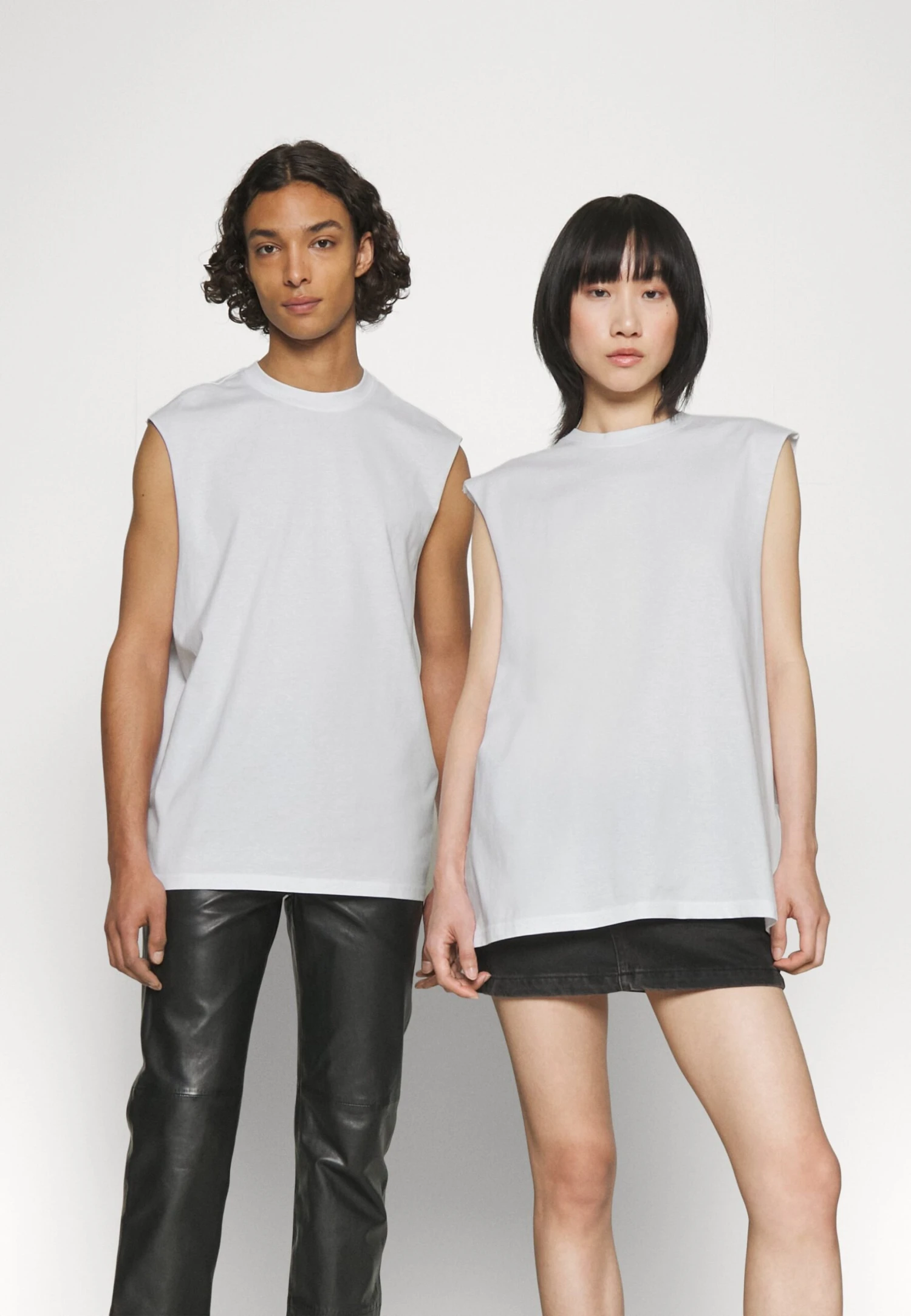 YOURTURN Unisex 2 Pack - Top - White, Black 2 YOURTURN Unisex 2 Pack - Top - White, Black - Imagen 2