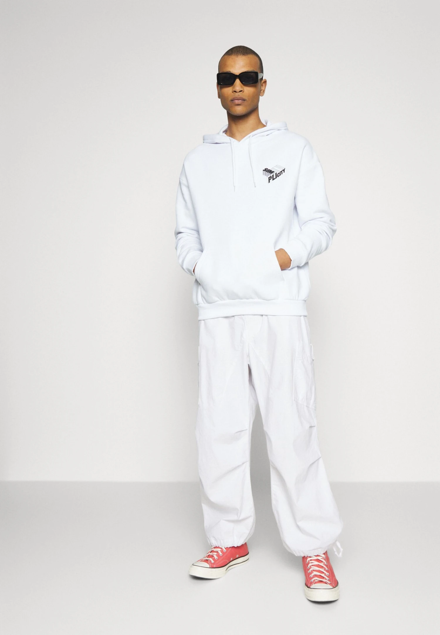 YOURTURN Letters - Jersey Con Capucha - White 2 YOURTURN Letters - Jersey Con Capucha - White - Imagen 2