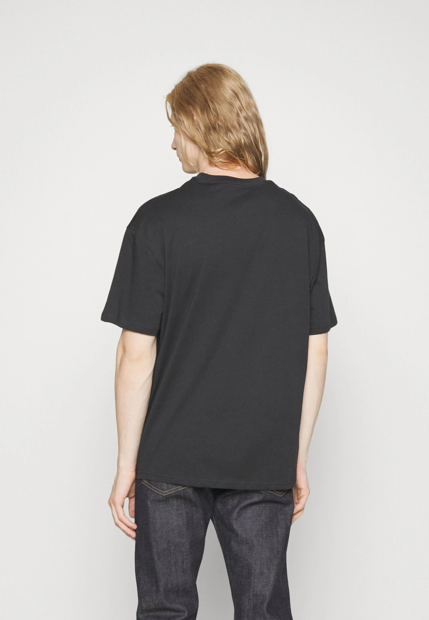 YOURTURN Pokemon Pikachu Unisex - Camiseta Estampada - Black 3 YOURTURN Pokemon Pikachu Unisex - Camiseta Estampada - Black - Imagen 3