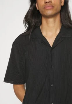 YOURTURN Plisse Shirt Unisex - Camisa - Black -Yourturn 71675004d1314dcd89b13267f73850ba