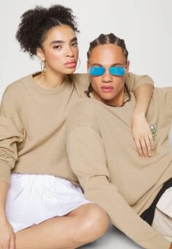 YOURTURN Crewneck With A Flower - Jersey De Punto - Beige 9 YOURTURN Crewneck With A Flower - Jersey De Punto - Beige -Yourturn 719c98c1ebea493ba8f7fa6cb3bf6c53