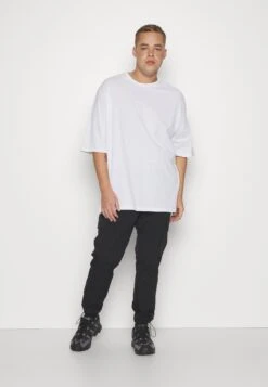 YOURTURN Unisex 3 Pack- Camiseta Básica - White/Lilac/Black 18 YOURTURN Unisex 3 Pack- Camiseta Básica - White/Lilac/Black -Yourturn 7d9c4d03c4054ce098a931d778e37683