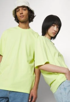 YOURTURN Unisex - Camiseta Estampada - Light Yellow -Yourturn 81a2d1fc31e34f7cb8819af1505c7e05