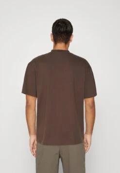 YOURTURN Unisex - Camiseta Estampada - Brown -Yourturn 83d34202114a4bb3a0a4c8d1b9a736b1
