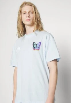 YOURTURN Unisex - Camiseta Estampada - Light Blue -Yourturn 8cdf4ffcfa0345ba82da6dbf1bb61975