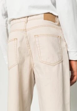 YOURTURN Unisex - Vaqueros Boyfriend - Off White 9 YOURTURN Unisex - Vaqueros Boyfriend - Off White -Yourturn 981e4f1b5542428c8313456151022fa1