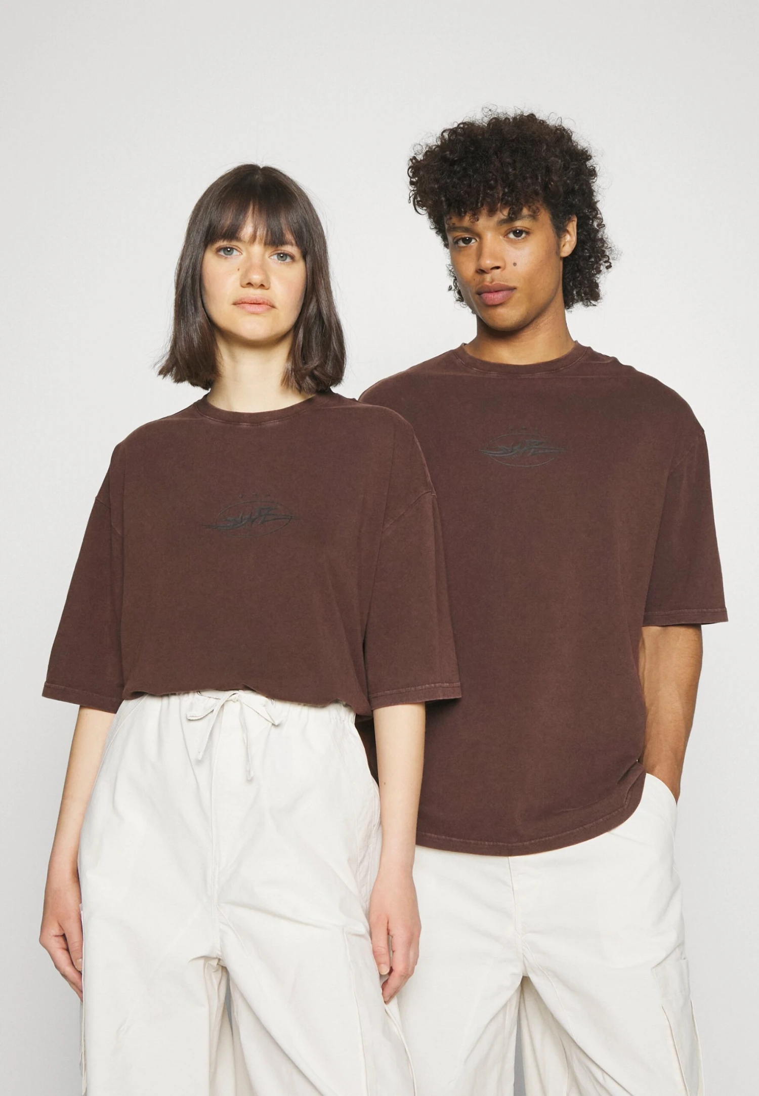 YOURTURN Unisex - Camiseta Estampada - Dark Brown 1 YOURTURN Unisex - Camiseta Estampada - Dark Brown