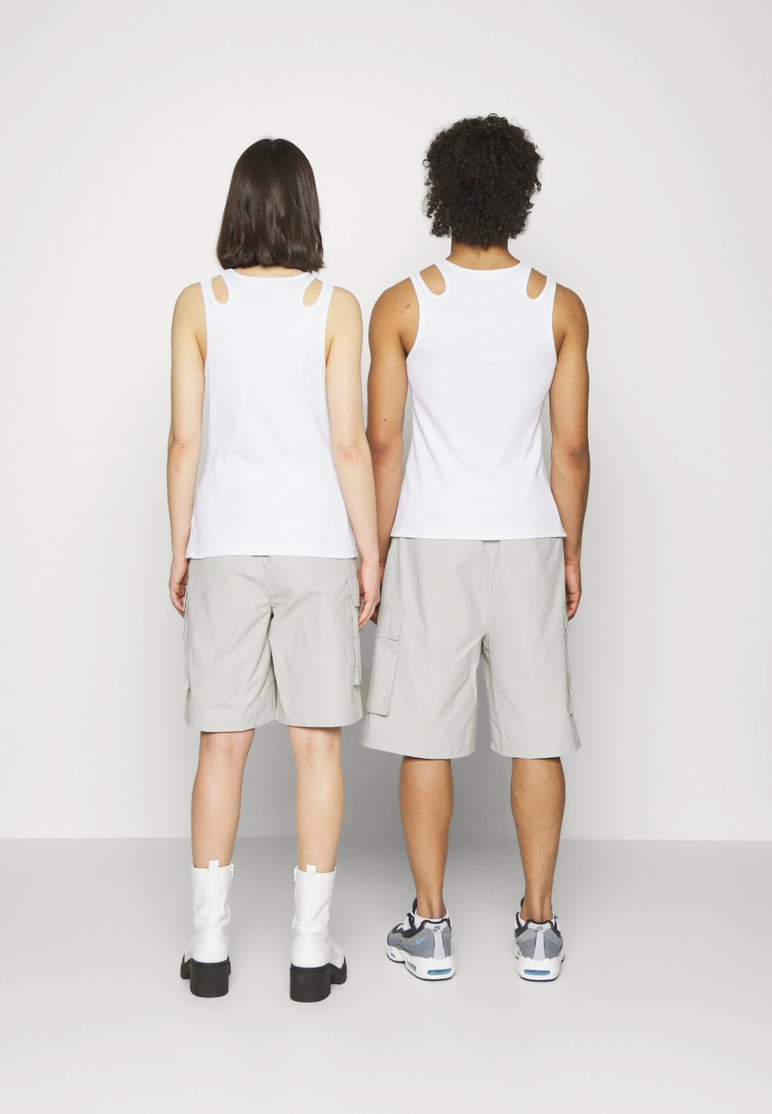YOURTURN Unisex - Shorts - Light Grey 3 YOURTURN Unisex - Shorts - Light Grey - Imagen 3