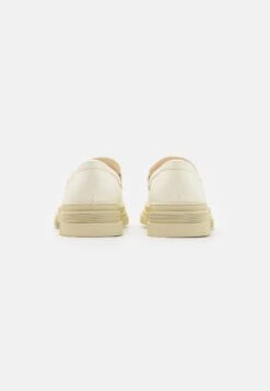 YOURTURN Mocasines - White 8 YOURTURN Mocasines - White -Yourturn a6c51b22c5764712bc8cf3d99a2327b0