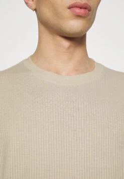 YOURTURN Unisex 2 Pack - Camiseta Básica - Offwhite/Light Green 11 YOURTURN Unisex 2 Pack - Camiseta Básica - Offwhite/Light Green -Yourturn aeef80ff897e4d48aa7fe8a1ebe12a9c