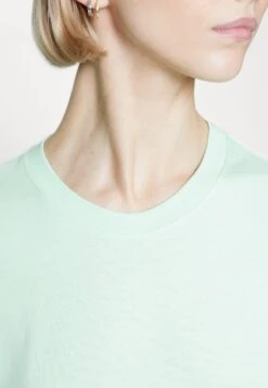 YOURTURN Unisex - Camiseta Estampada - Light Green -Yourturn c14d03f513624cf28dad82f7c125300c