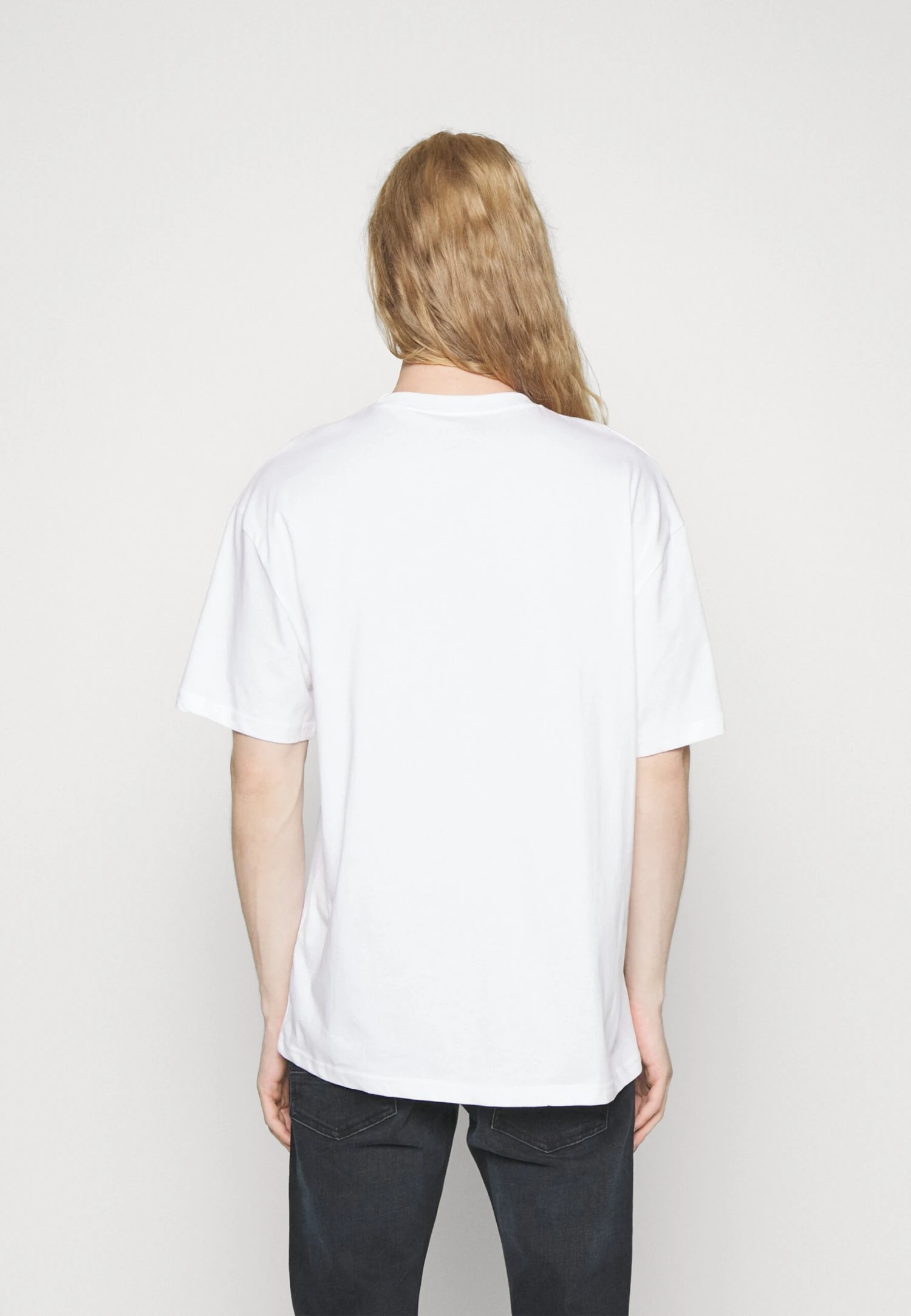 YOURTURN Pokemon Pikachu Unisex - Camiseta Estampada - White 3 YOURTURN Pokemon Pikachu Unisex - Camiseta Estampada - White - Imagen 3