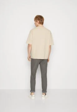 YOURTURN Graphic Tee Unisex - Camiseta Estampada - Beige 8 YOURTURN Graphic Tee Unisex - Camiseta Estampada - Beige -Yourturn c8293563e1094145a512e4cf53ccff3c