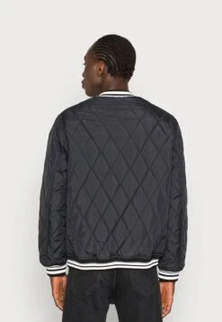 YOURTURN Unisex - Chaquetas Bomber - Black -Yourturn d5daacc82ff24b5a9b32e810f9da6a83