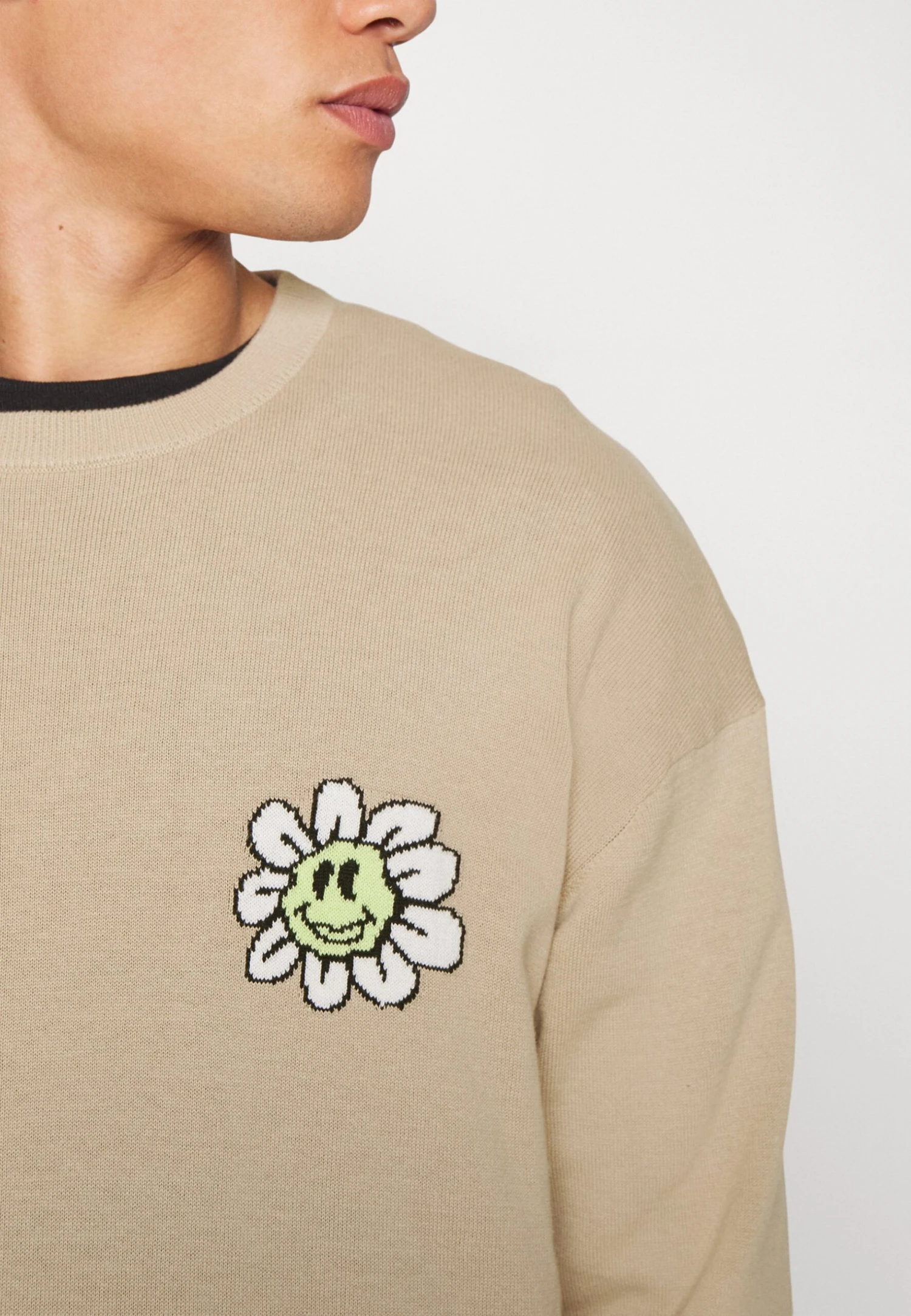 YOURTURN Crewneck With A Flower - Jersey De Punto - Beige 6 YOURTURN Crewneck With A Flower - Jersey De Punto - Beige - Imagen 6