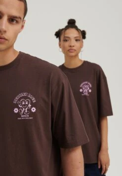 YOURTURN Unisex - Camiseta Estampada - Brown -Yourturn e5b8334f62e740c8acb5c76b6c938364