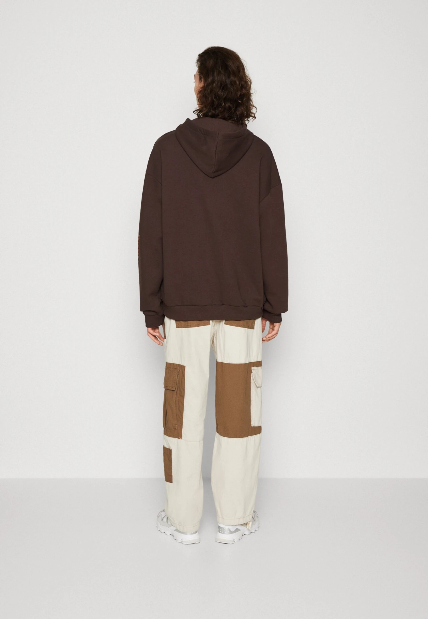 YOURTURN Unisex - Sudadera - Brown 3 YOURTURN Unisex - Sudadera - Brown - Imagen 3