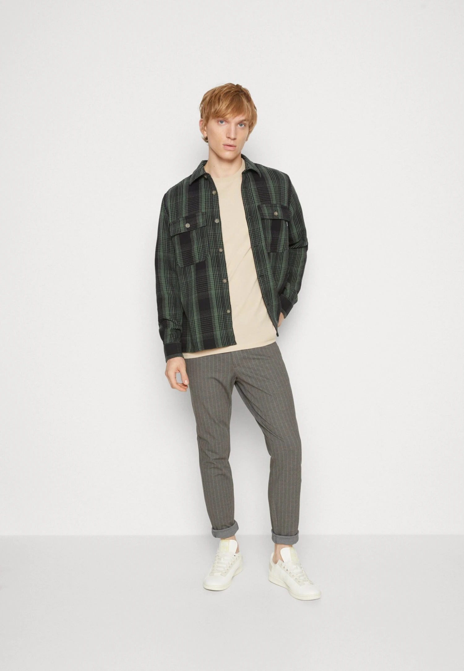 YOURTURN Graphic Tee Unisex - Camiseta Estampada - Beige 2 YOURTURN Graphic Tee Unisex - Camiseta Estampada - Beige - Imagen 2