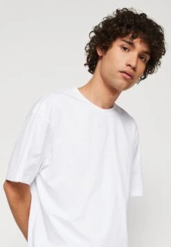 YOURTURN Unisex - Camiseta Estampada - White -Yourturn f3c3f530561f4669925ebb27d6e3d361