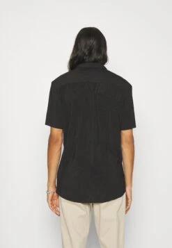 YOURTURN Plisse Shirt Unisex - Camisa - Black -Yourturn f669a991e42c4ea187536b79575d26d9