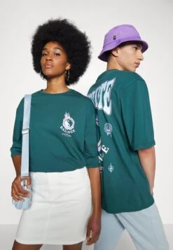 YOURTURN Unisex - Camiseta Estampada - Dark Green -Yourturn fe5ef4cb5395447e83c346caef2d848b